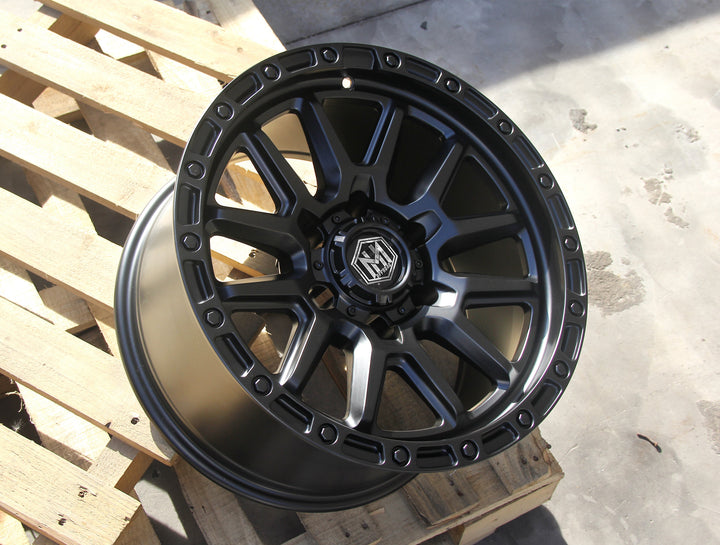 MH001 17"-Matt Black